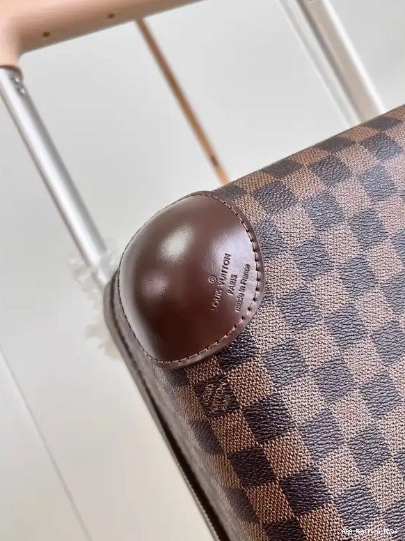 Aaa replica ru Louis HORIZON 55 Vuitton 0609